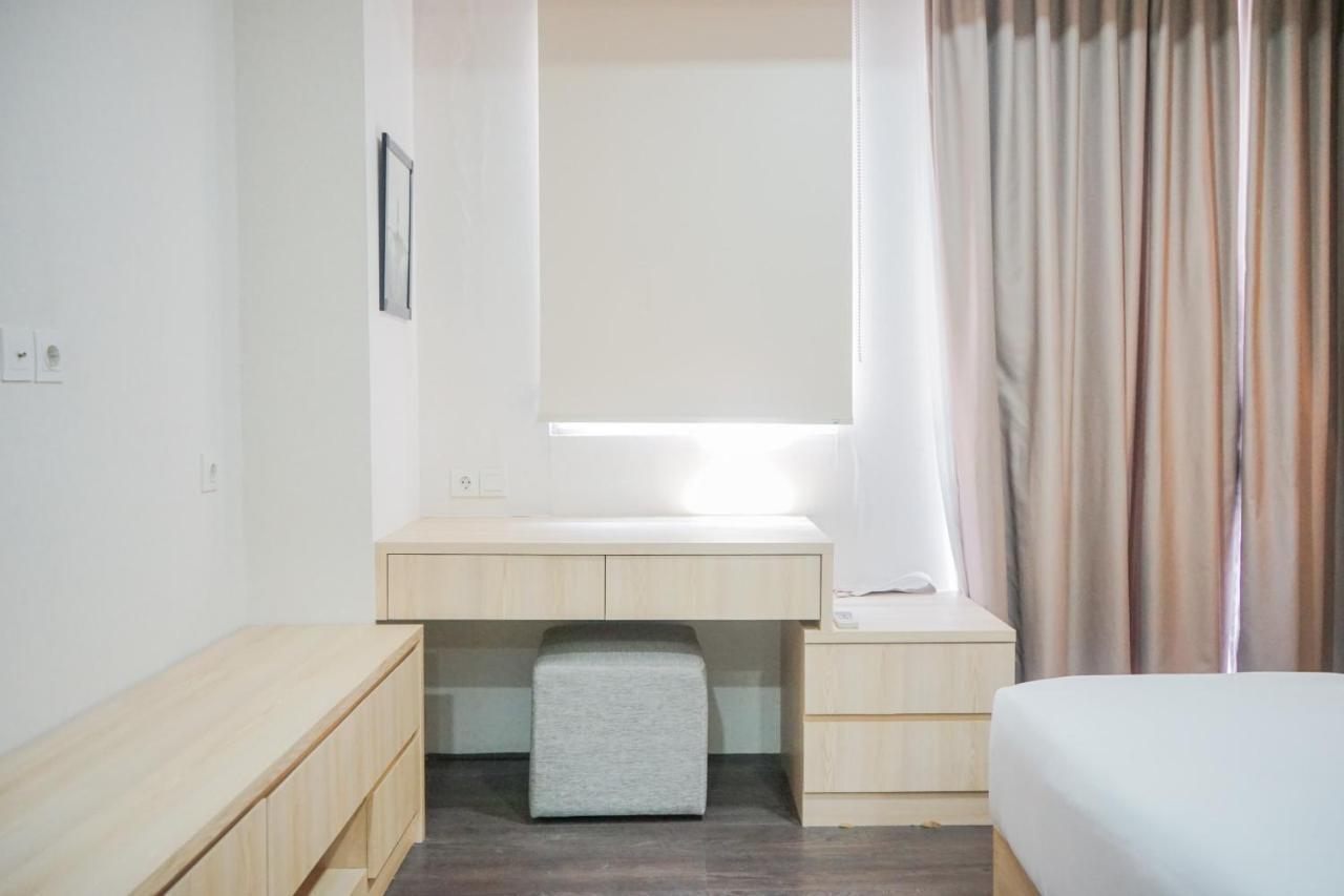 Elegant 3Br Apartment At Bellevue Suites By Travelio 자카르타 외부 사진